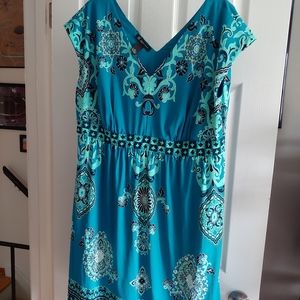 Short sleeved turquoise dress
